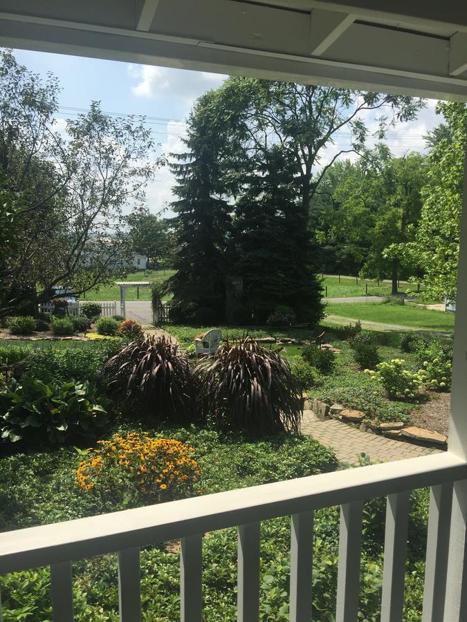 Hotel Grapevine House Winesburg Exterior foto